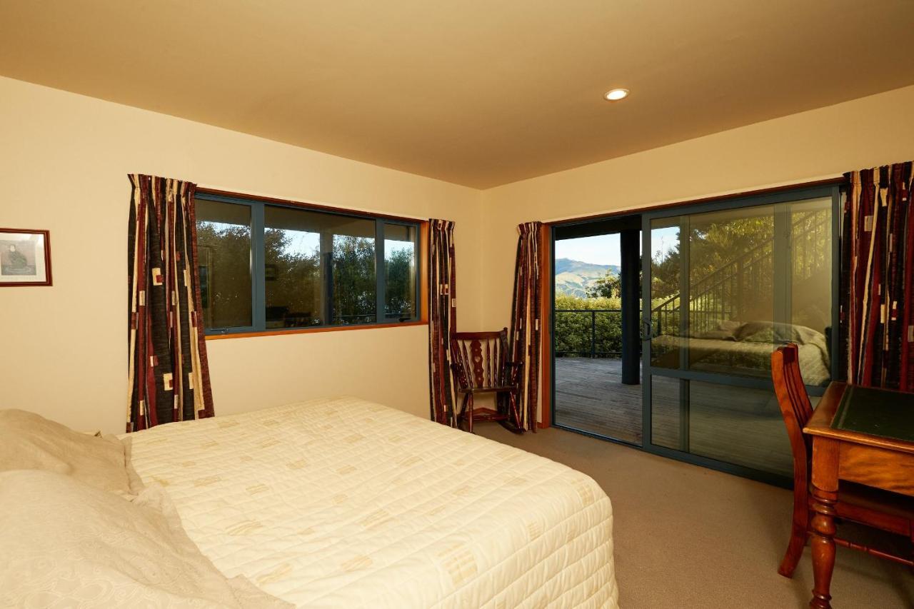 Akaroa Holiday Home Spacious And Quite With Stunning Harbour Views And Close To Town Exterior foto
